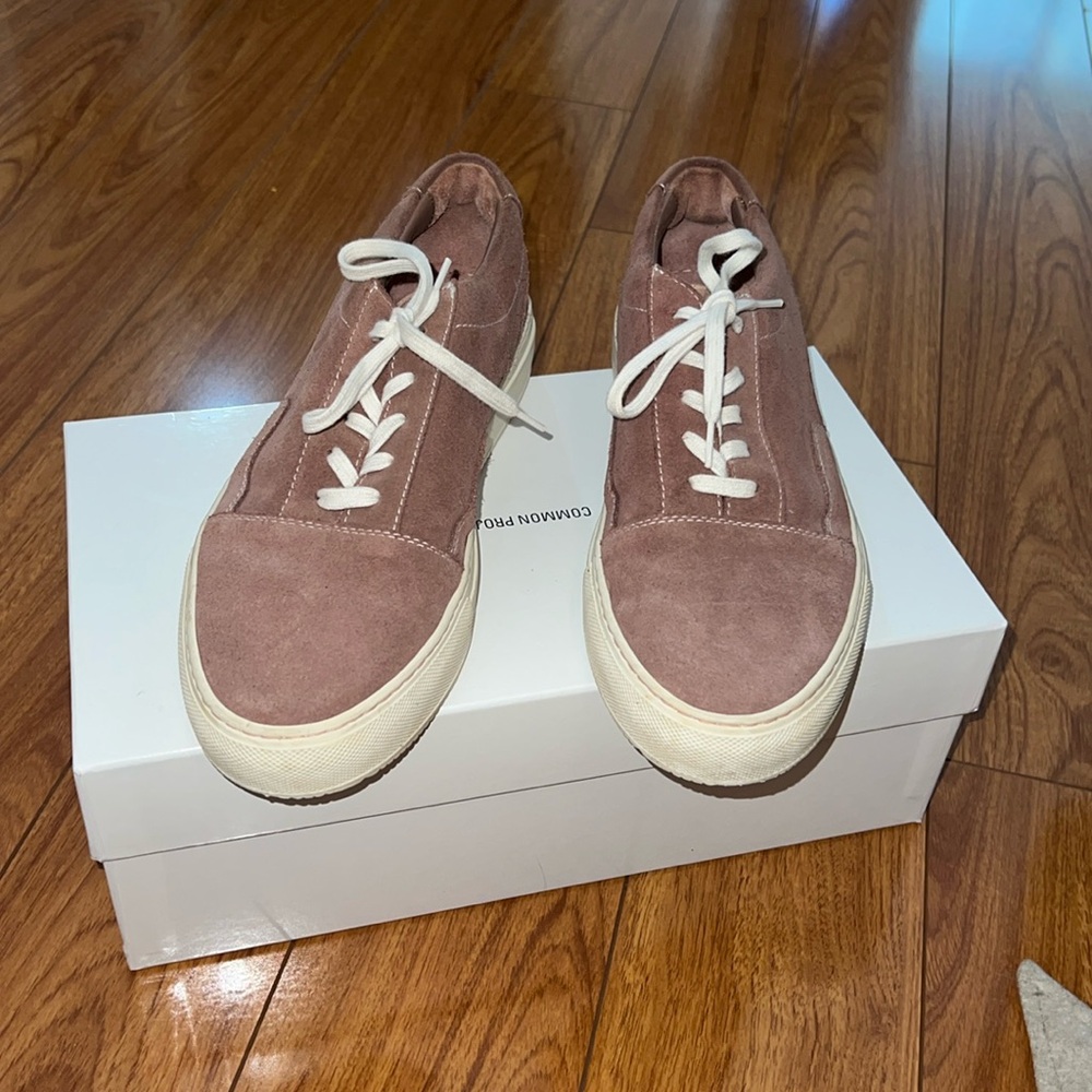 WORN ONCE SIZE 42 MENS COMMON PROJECTS
